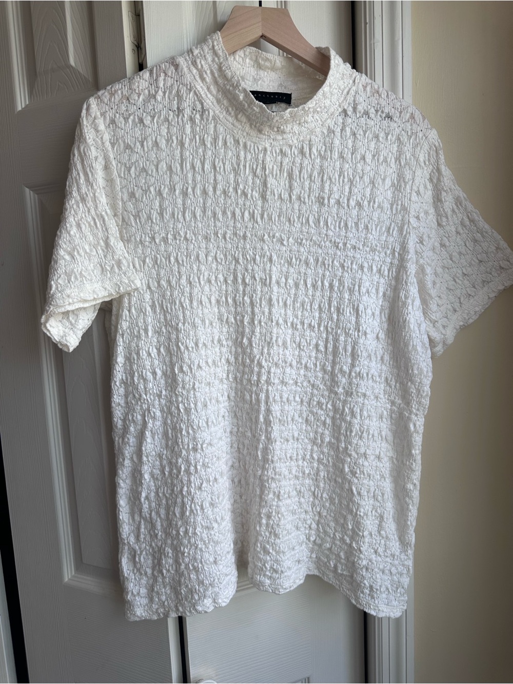 Sanctuary White Lace-Textured Short Sleeve Top